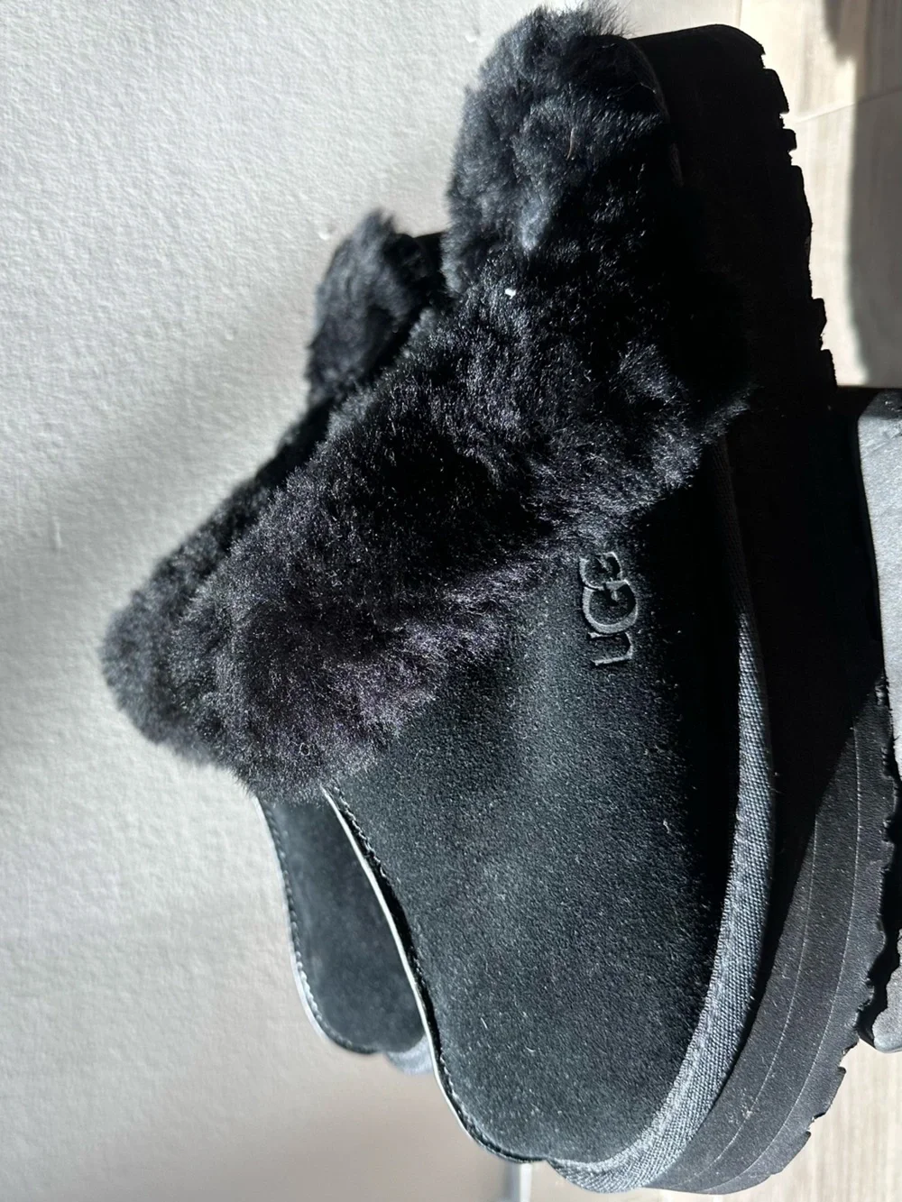 UGG Women's Disquette Black - size 10 (Never worn)
